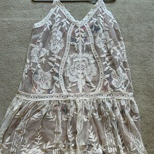 entro Cream Floral Lace Maxi Dress